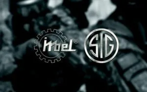 Logotipos da Imbel e da SIG lado a lado sobre fundo escuro em preto e branco