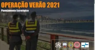 Arte com dois policiais militares diante de uma praia e o texto 'Operação Verão 2021'