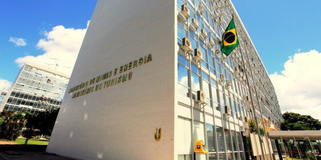 Inédito: Ministério do Turismo faz obras