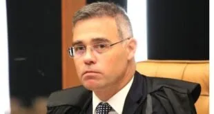 Terrivelmente Evangélico ou terrivelmente Traidor?