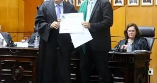Deputados são diplomados no TRE do ES