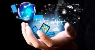 Mão aberta com globo azul e ícones digitais flutuando, imagem ilustrativa sobre tecnologia