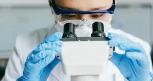 Moderna e IBM exploram computação quântica e IA generativa para ciência do mRNA