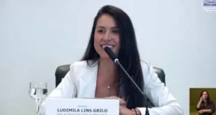 Tribunal aposenta compulsoriamente juíza Ludmila Lins Grilo. Magistrada havia sido afastada no começo do ano por criticar o inquérito do STF
