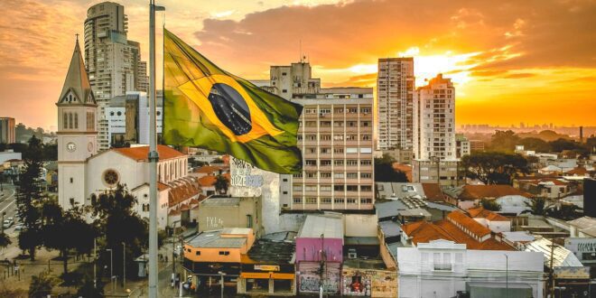 Brasil: Um Mosaico de Belezas Naturais e Cultura Vibrante