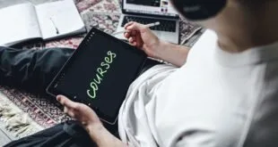 Kenzie Academy e transferbank lançam curso gratuito para profissionais que desejam trabalhar no exterior