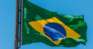 Substituição da Bandeira Nacional ocorre no próximo domingo (4)