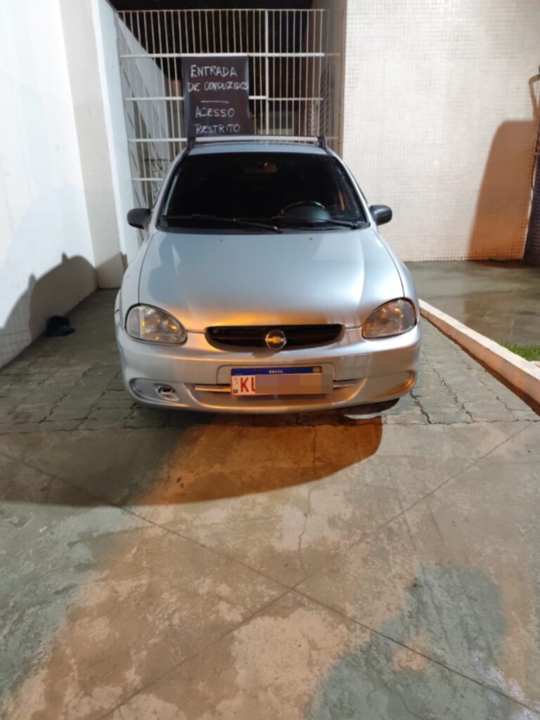 Polícia Civil prende suspeitos de extorsão e recupera táxi em Itapemirim