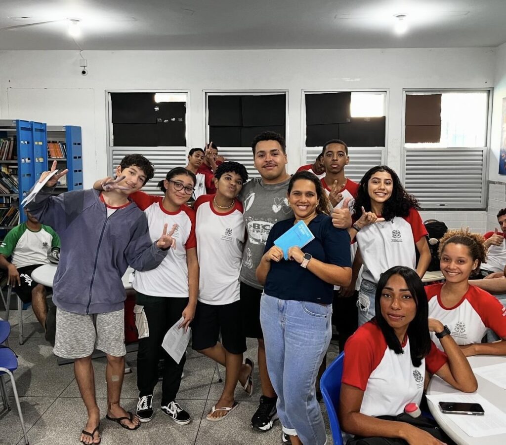 Alunos de Vila Velha lançam podcast sobre contos de Machado de Assis   