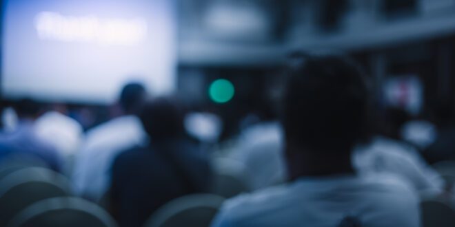 CFMV leva palestras, serviços e interatividade a estande na PetVet
