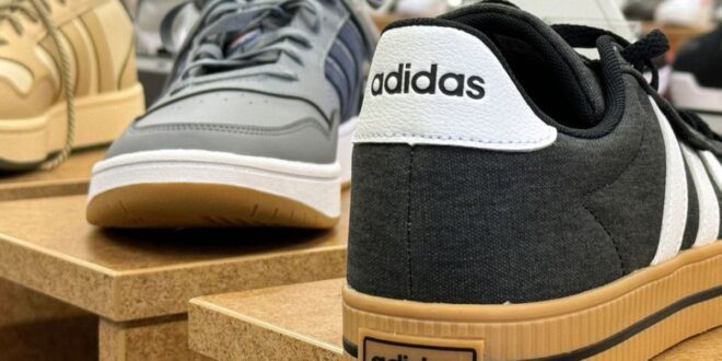 Adidas com até 70% de desconto na Netshoes; veja tênis, camisetas e mais