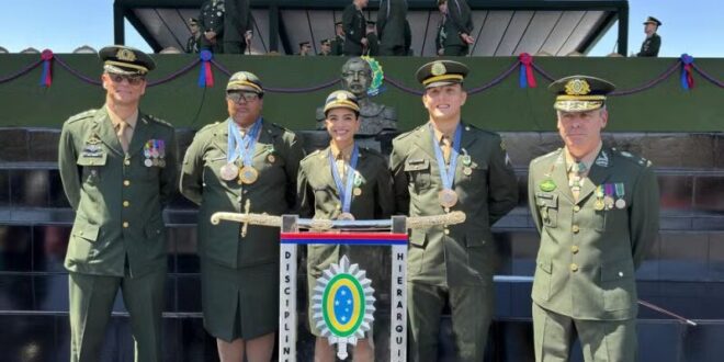 Após conquistas em Paris, atletas militares recebem condecoração do Exército