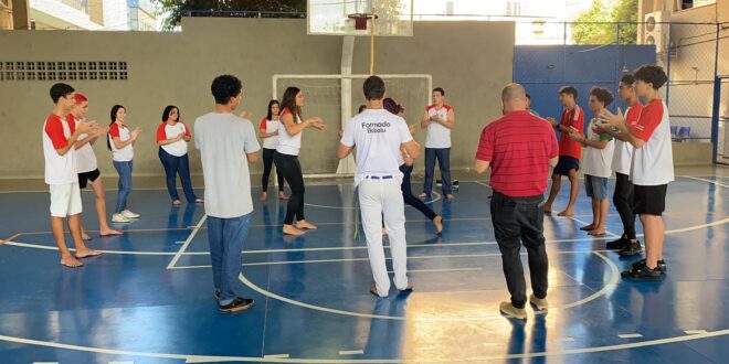 Escola de Colatina oferta aulas de capoeira aos estudantes
