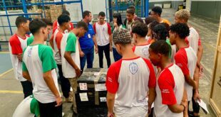 Estudantes do curso técnico em Logística de escola da Serra visitam Terminal de Cargas Aeroportuárias