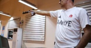 Turco registra marca após viralização do seu estilo despojado no tiro esportivo
