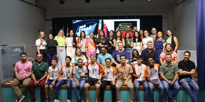 Estudantes das regionais de Barra de São Francisco e Vila Velha são premiados com medalhas da OBMEP 2023