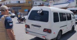 Blitz flagra infrações e retira vans escolares de circulação em Vila Velha