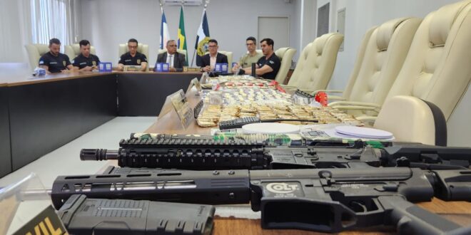 PCES prende chefe do tráfico de drogas de bairros na Serra e apreende arsenal em operação em Cariacica
