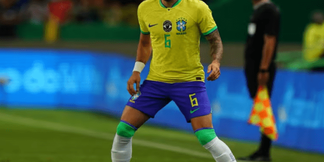 Dorival Júnior convoca Alex Telles, no lugar de Guilherme Arana, na Seleção
