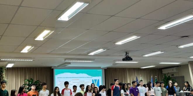 Estudantes da regional de Cachoeiro de Itapemirim recebem as suas medalhas da OBMEP