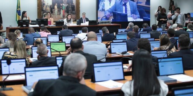 Comissão de Constituição e Justiça aprova proposta que permite ao Congresso suspender decisão do Supremo – Notícias