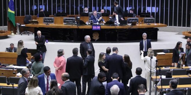 Câmara aprova projeto que regulamenta produção de clones de animais – Notícias