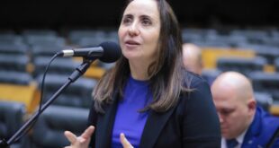Adriana Ventura Propõe Lei para Evitar Conflito de Interesse em “Mercado de Palestras” com Autoridades de Estado
