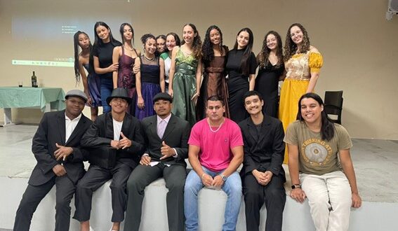 Alunos de Cachoeiro de Itapemirim encenam clássico do Romantismo em projeto escolar