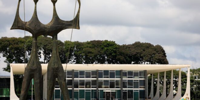 NOVO Aciona STF Exigindo Direito à Defesa em Inquéritos no Tribunal