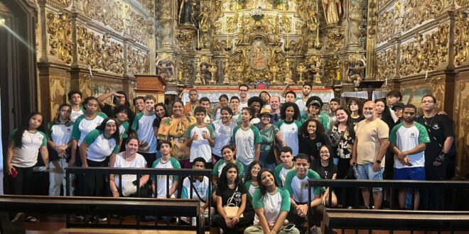 Estudantes de Guarapari visitam Ouro Preto