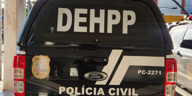 Equipe da DEHPP prende mulher em flagrante após esfaquear companheiro na Serra