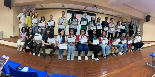 1ª Mostra Valorizando Talentos da Escola revela potencial de alunos de Colatina   