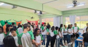 Alunos exploram culturas de países de língua inglesa em projeto interdisciplinar de escola em São Mateus
