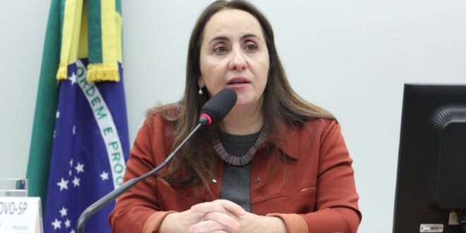 Cancelamento de Contratos de Renovação Automática: Adriana Ventura Propõe Projeto para Facilitar Processo