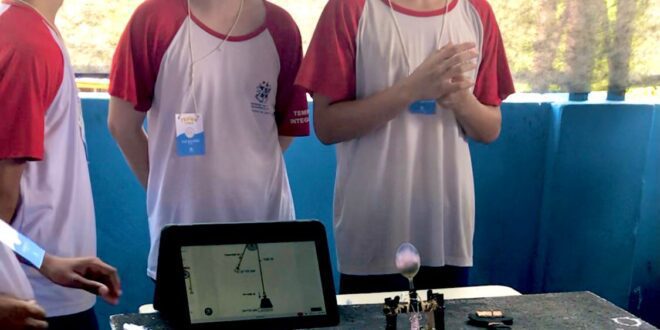 Alunos de Iconha revisam descritores de Ciências em evento inovador