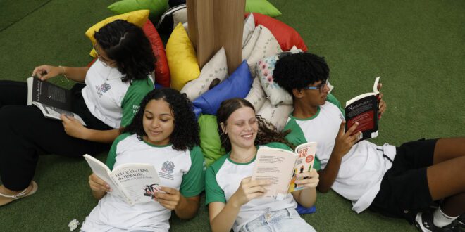 Retrospectiva 2024: educação capixaba destaca com ações de apoio psicossocial e combate à evasão escolar