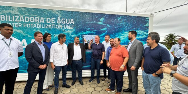 Governo do Estado entrega obras e serviços na área de saneamento e saúde, em Guarapari