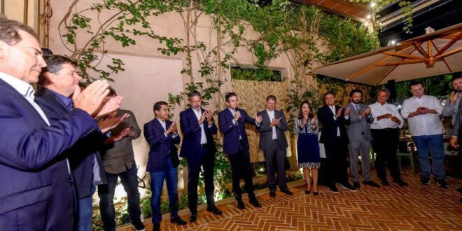Hugo Motta é recebido pelo governador de São Paulo, bancada de deputados federais e ministros de Estado