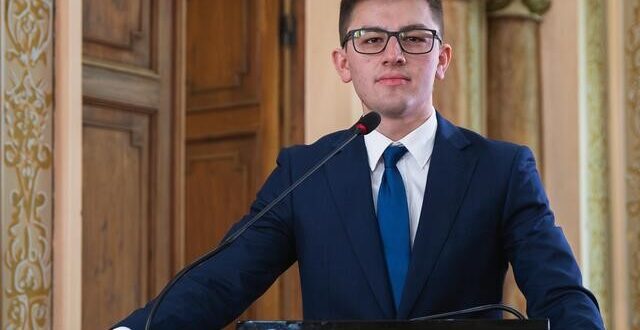 Guilherme Kilter Propõe Proibir Faixas LGBT e Político-partidárias em Prédios Públicos de Curitiba