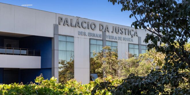 Justiça concede pensão a pets de casal que se separou