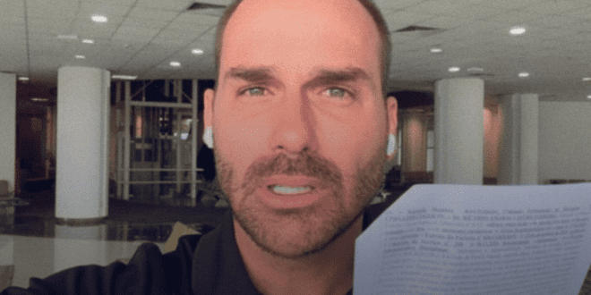 Perseguição a Eduardo Bolsonaro Mostra que, no Brasil, a Liberdade de Expressão Ainda “Não Pegou”