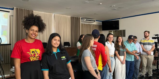Estudantes de Santa Maria de Jetibá participam de conferência ambiental