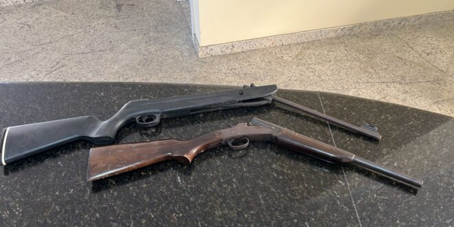 Polícia Civil prende dois foragidos e apreende armas em operação em Linhares