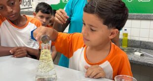 Escola de Brejetuba promove aula prática de Ciências