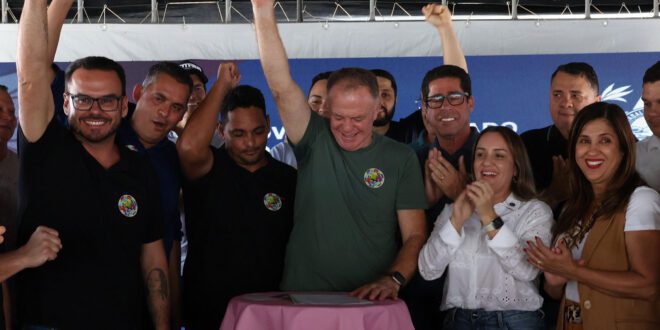 Governador inaugura melhorias em rodovia e anuncia novos investimentos na microrregião Centro-Oeste