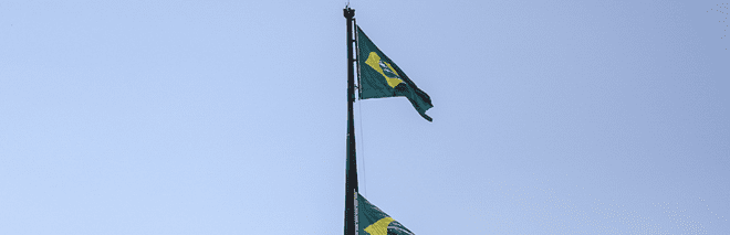Troca do Bandeirão marca início das comemorações do aniversário de Brasília no próximo domingo (20)