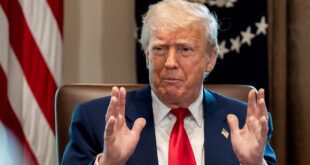 Trump enfrenta Hollywood, Alcatraz, chama o papa Donald Image de uma piada