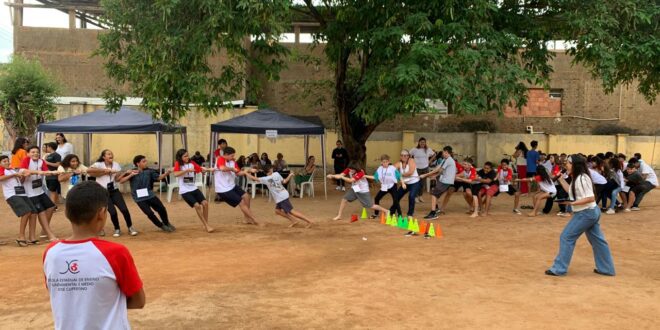 Escola de Afonso Cláudio promove atividades integradas em celebração à Cultura da Paz e ao Dia da Família