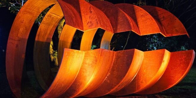 Parque Cultural Casa do Governador recebe escultura de José Carlos Vilar