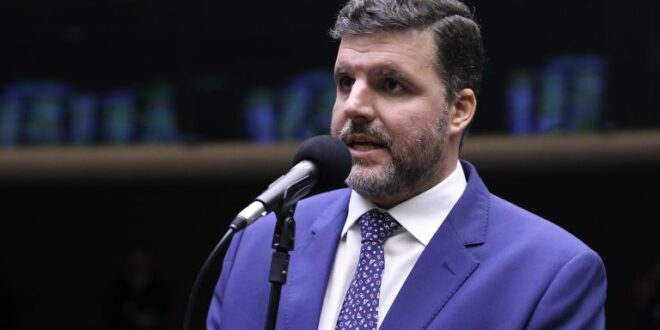 Mudanças no licenciamento ambiental voltam para análise na Câmara e mobilizam frentes parlamentares